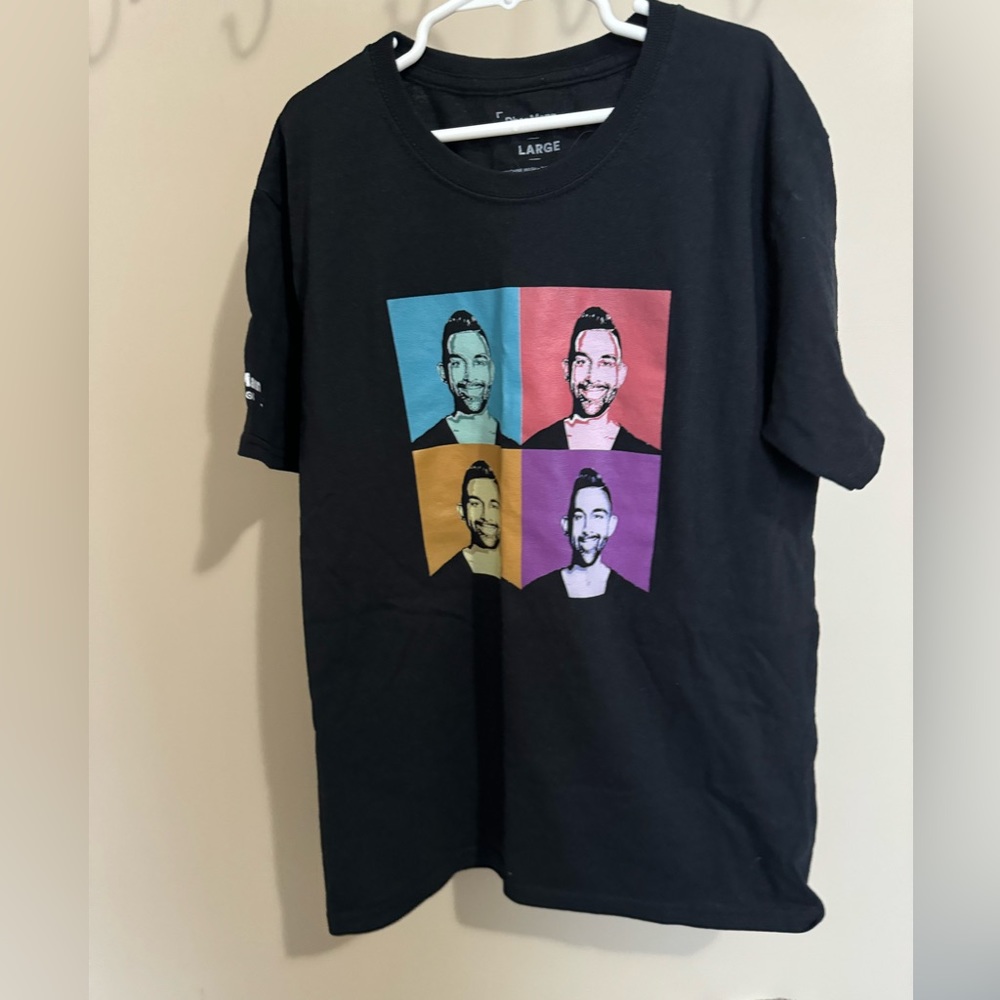 Dhar Man Tshirt Boys size Large